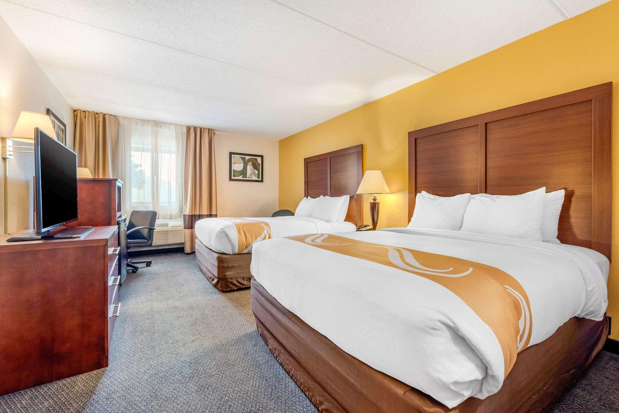 Quality Inn & Suites Zanesville Esterno foto