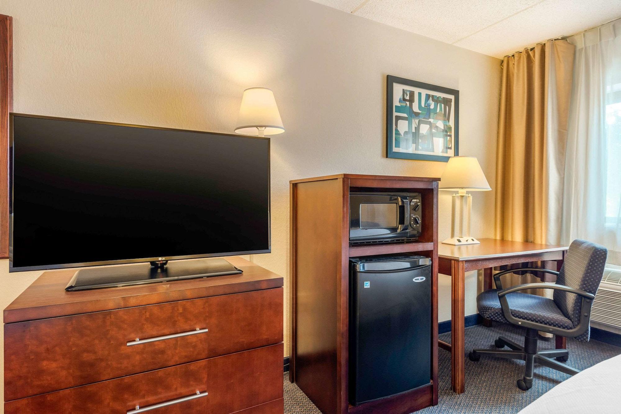 Quality Inn & Suites Zanesville Esterno foto