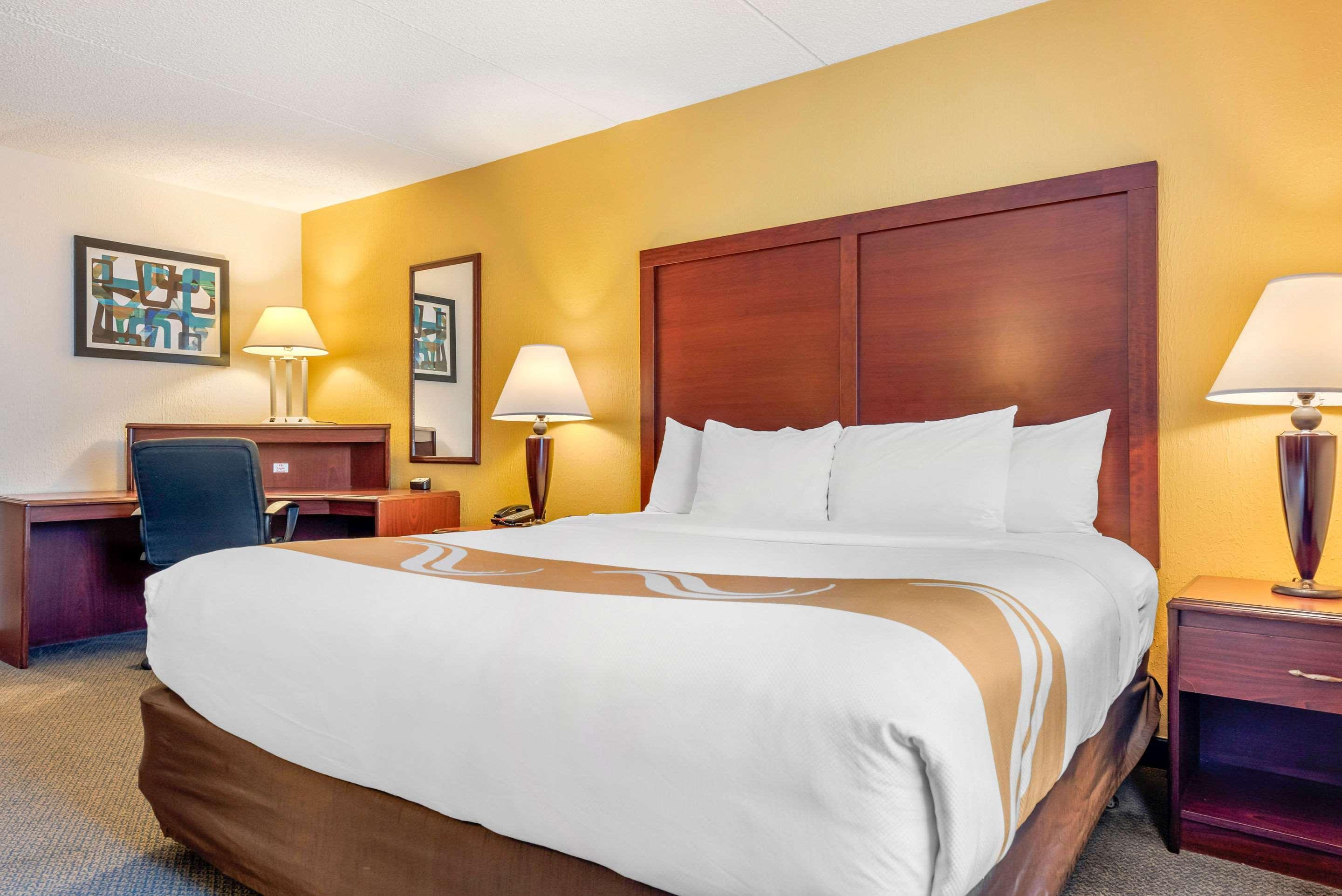 Quality Inn & Suites Zanesville Esterno foto