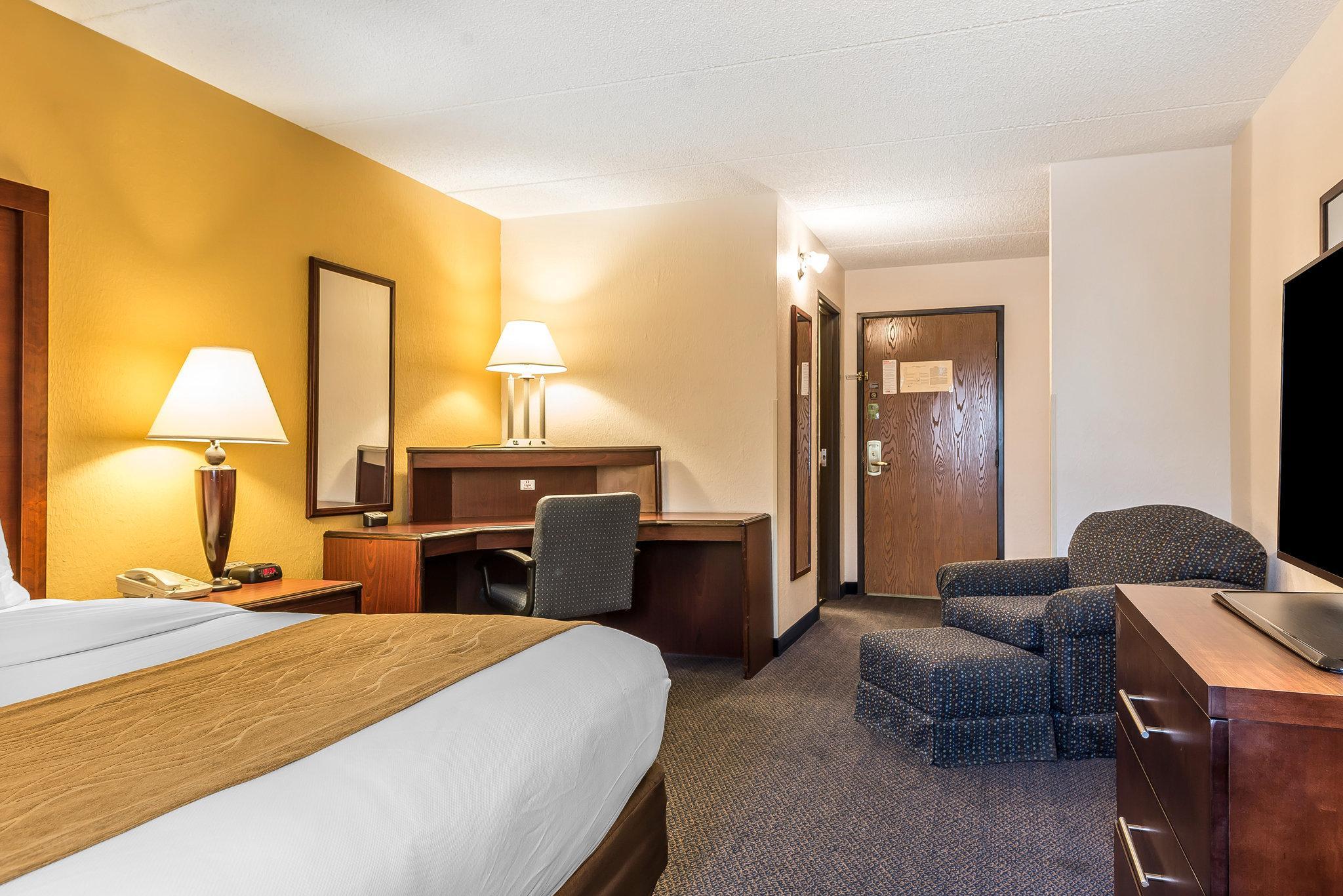 Quality Inn & Suites Zanesville Esterno foto