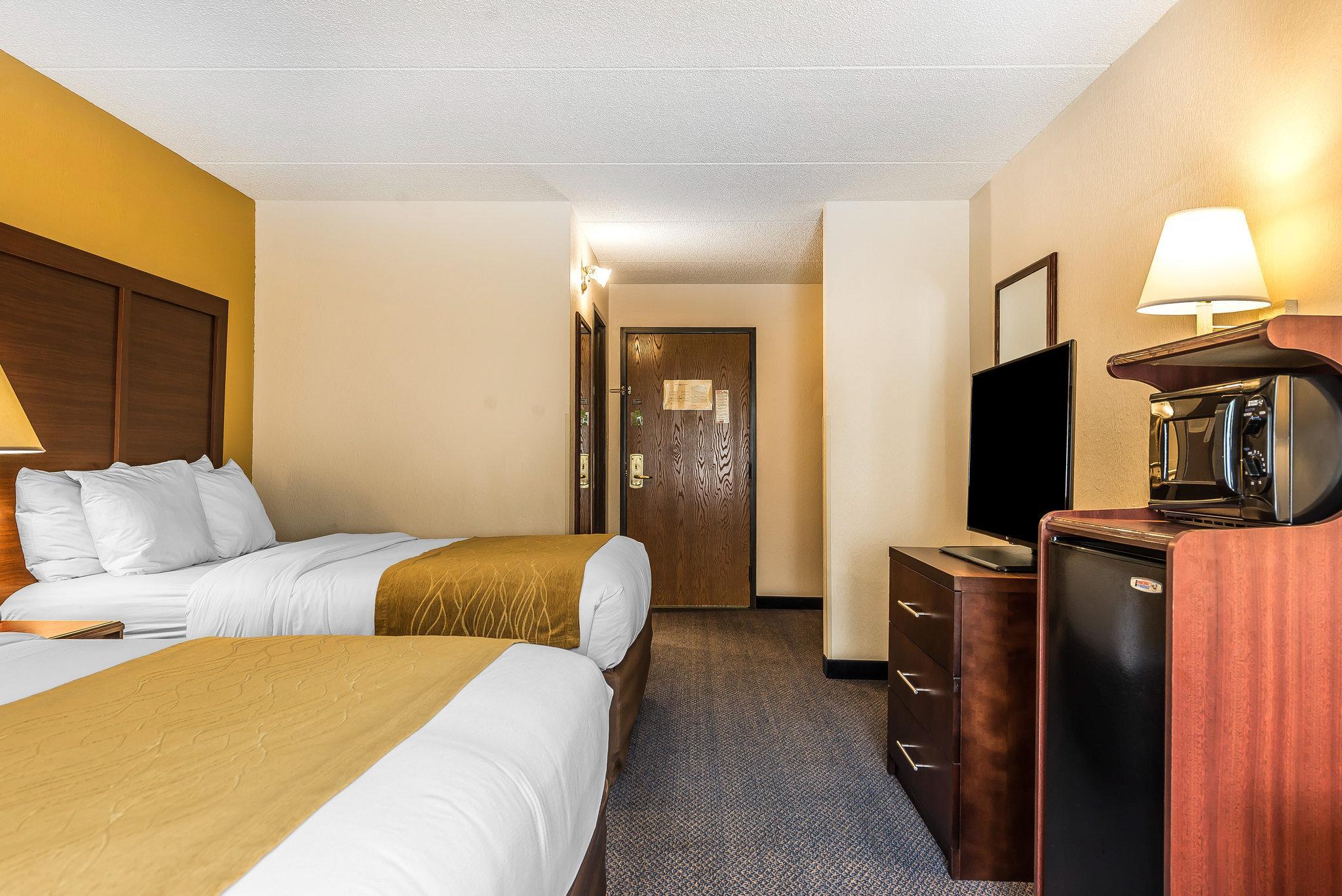 Quality Inn & Suites Zanesville Esterno foto