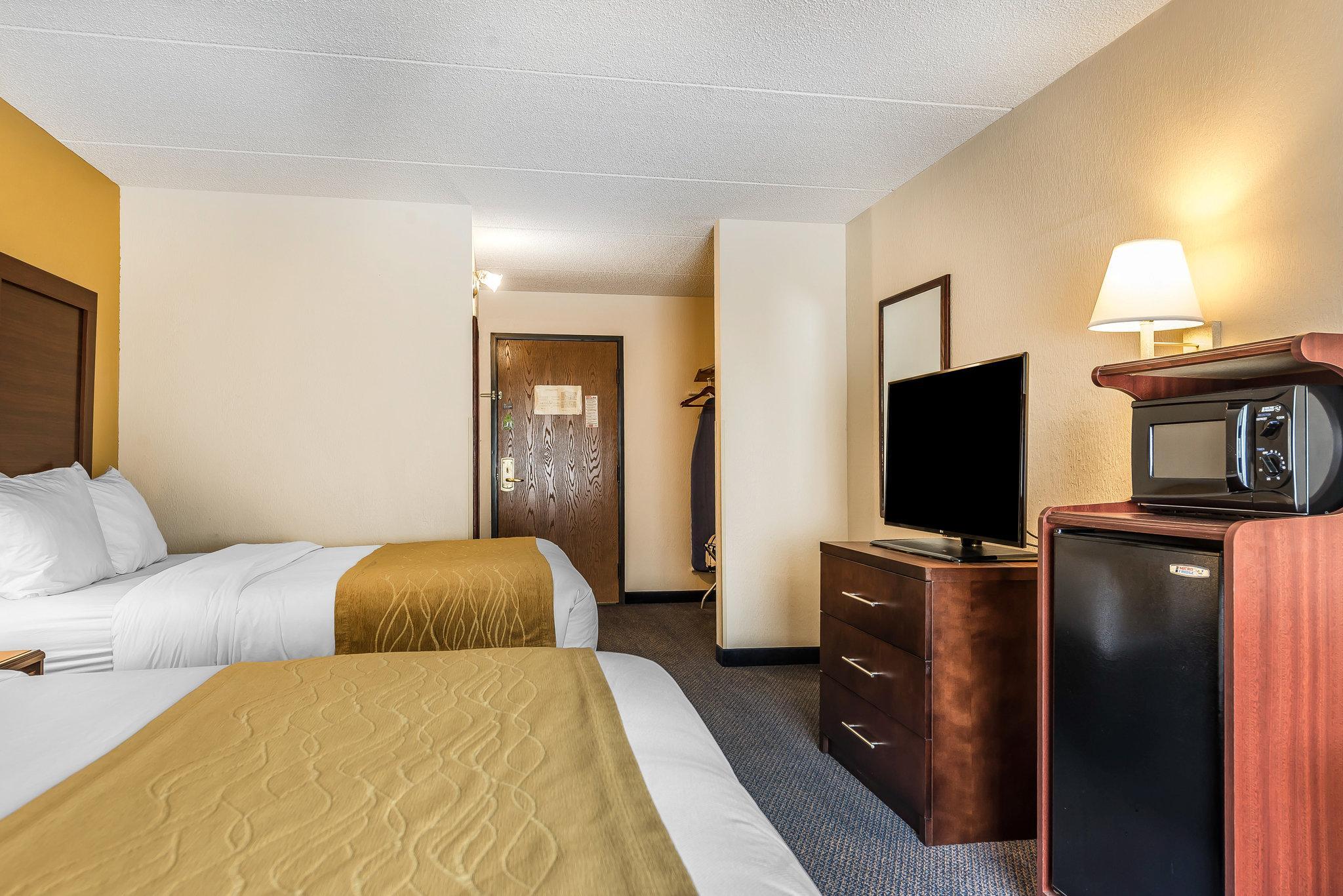 Quality Inn & Suites Zanesville Esterno foto