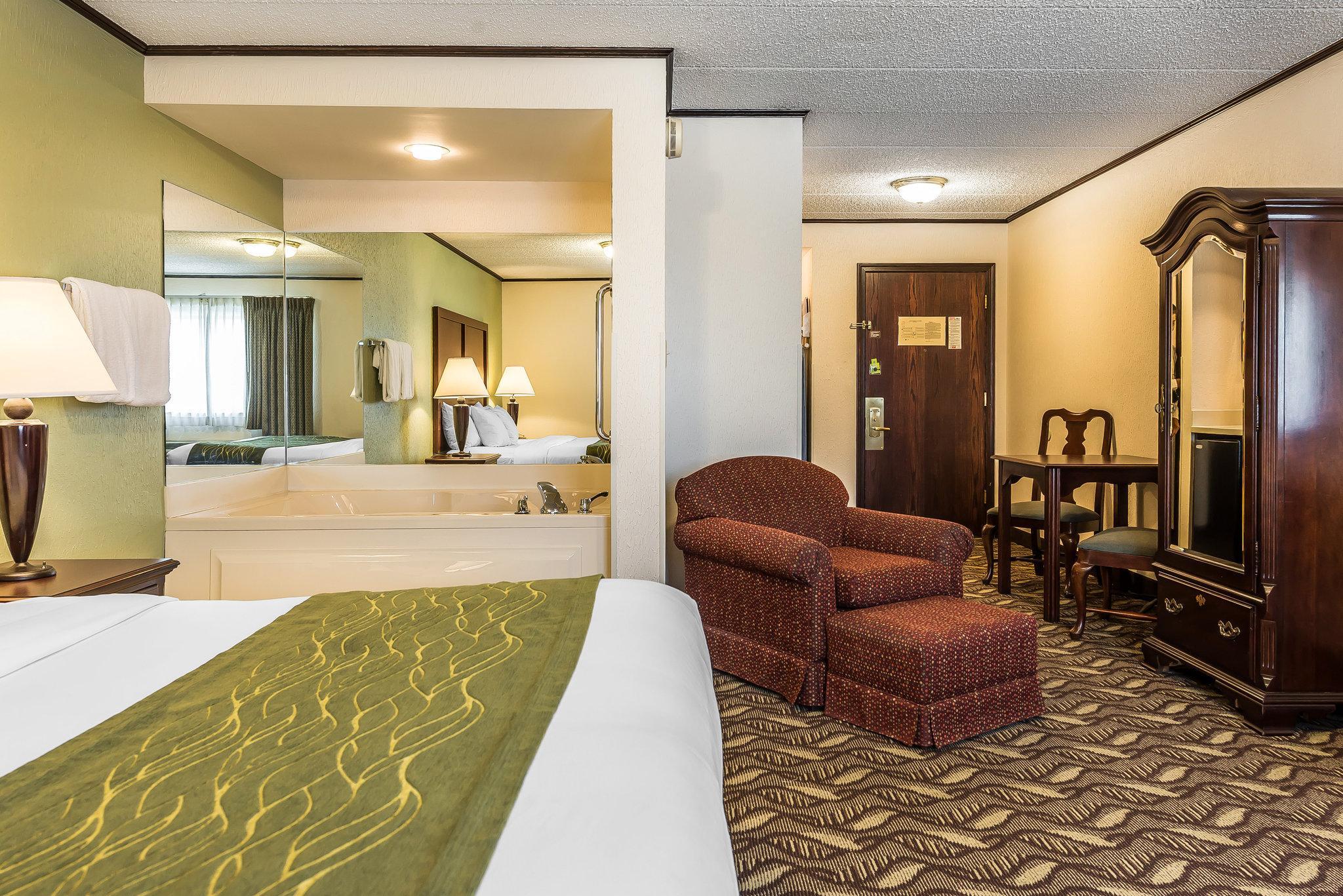 Quality Inn & Suites Zanesville Esterno foto