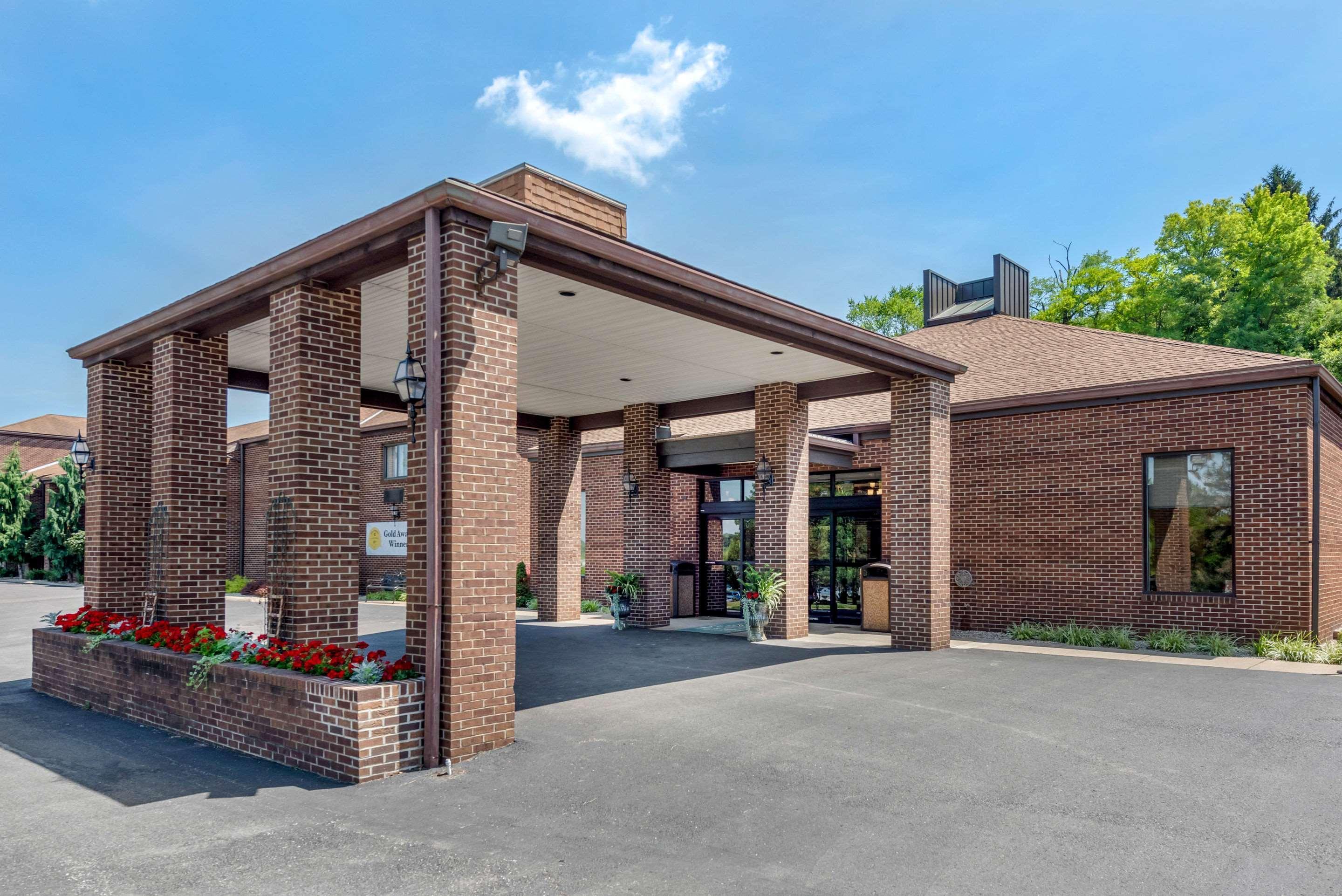 Quality Inn & Suites Zanesville Esterno foto