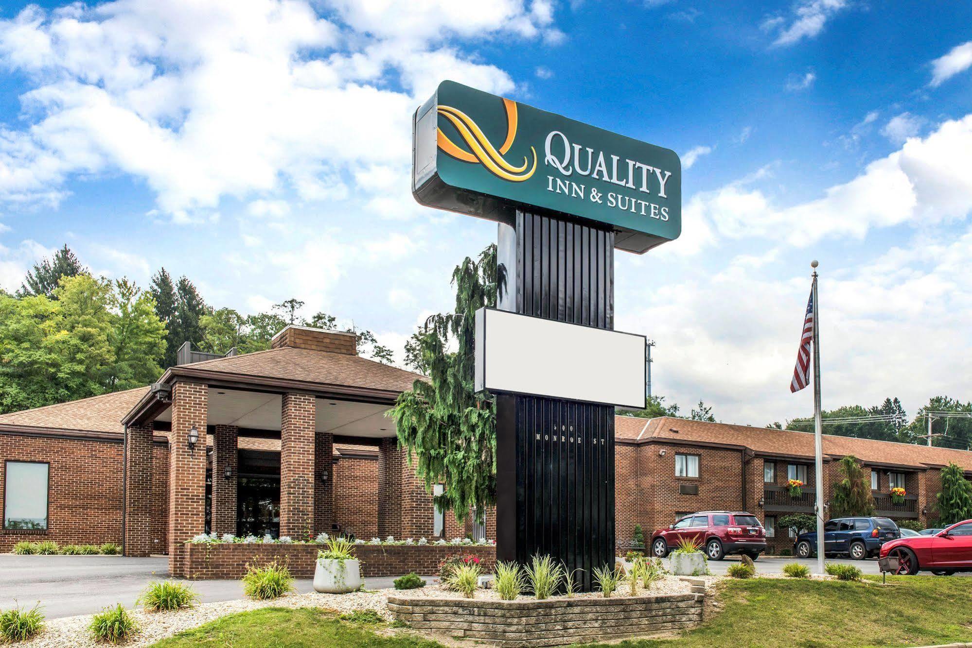 Quality Inn & Suites Zanesville Esterno foto